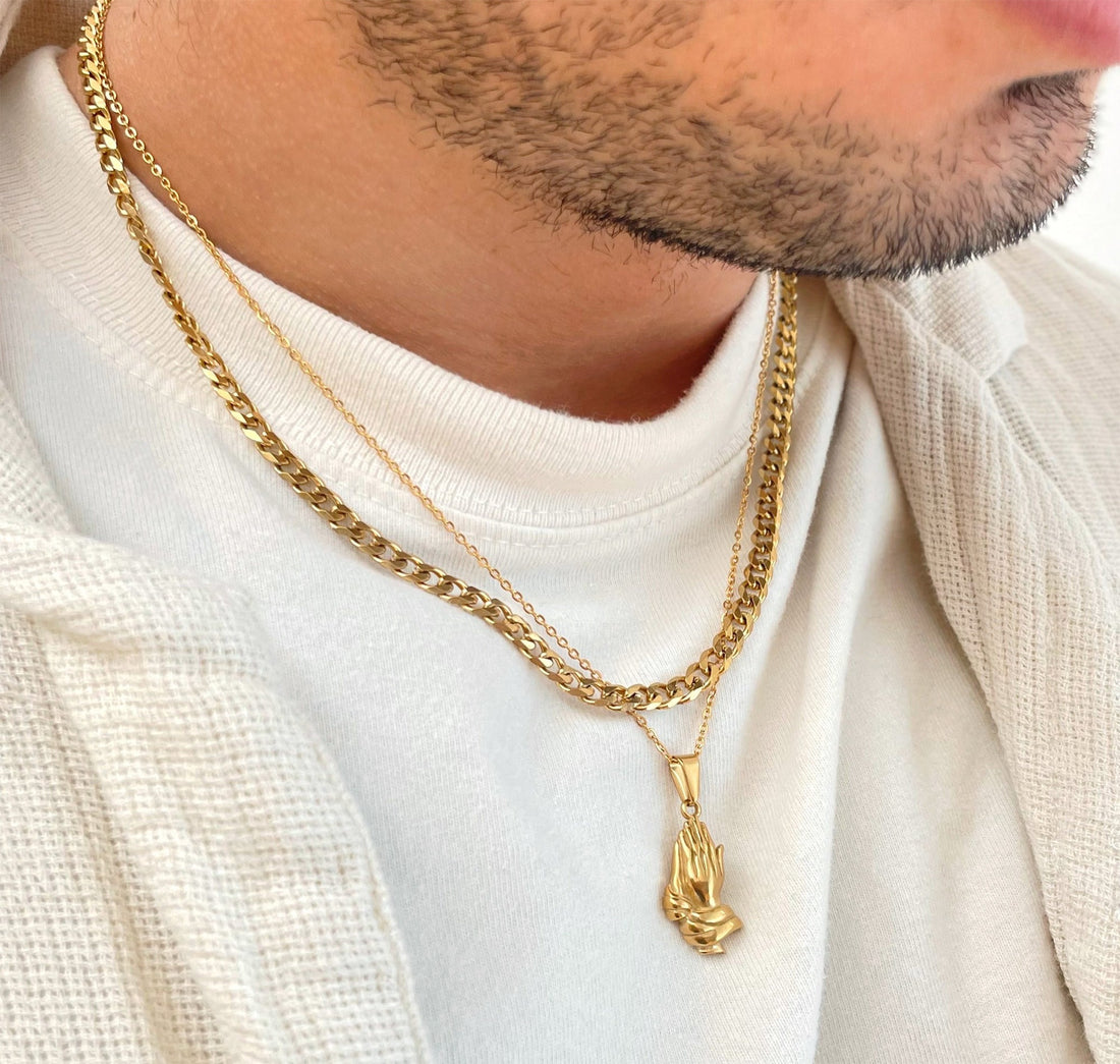 gold-prayer-hands-pendant-necklae-mens-waterproof-jewelry 