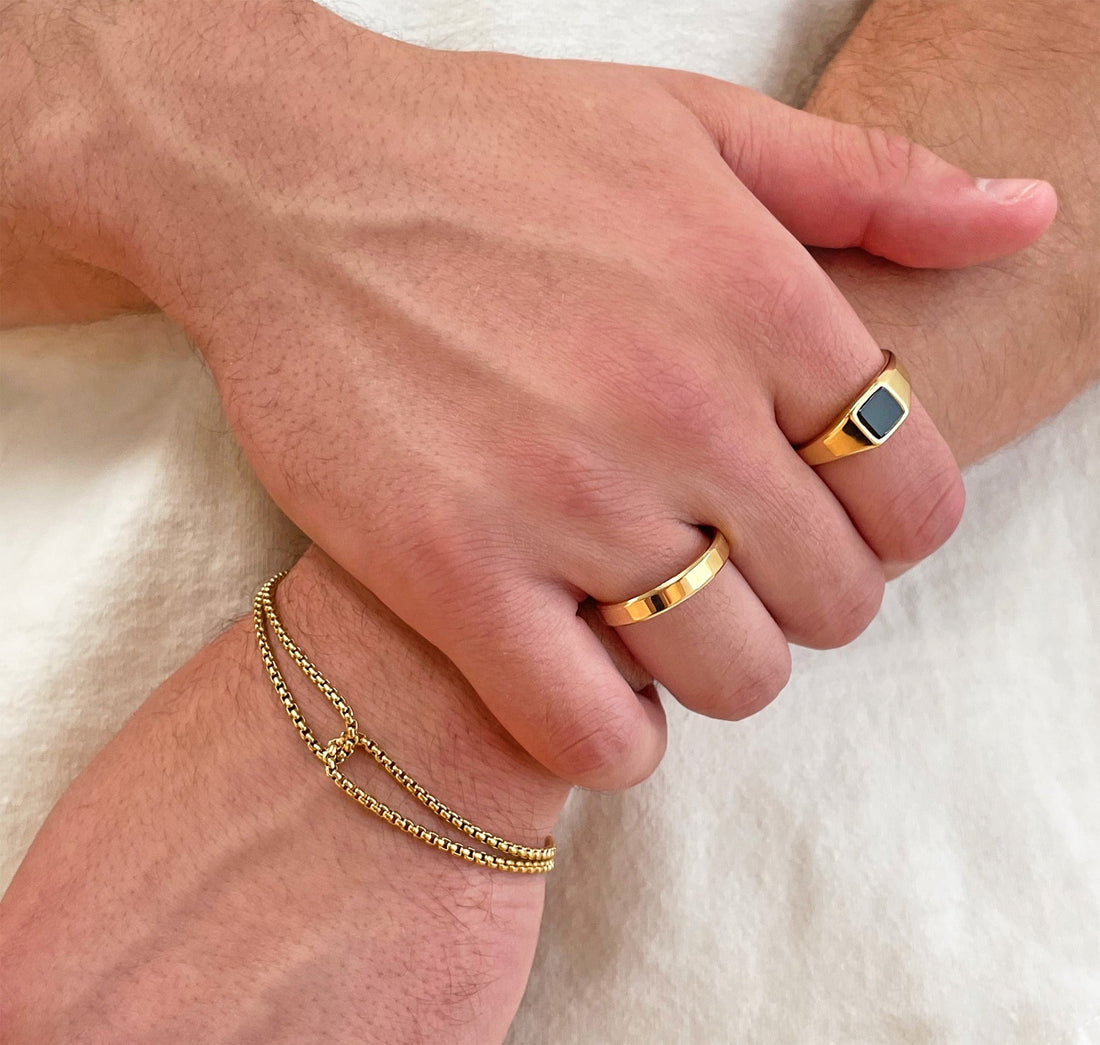 gold-black-onyx-signet-ring-mens-waterproof-jewelry-